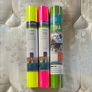 Cricut Everyday Iron-On Vinyl Bundle - Neon Yellow, Neon Pink, Grape/Gold/Lime